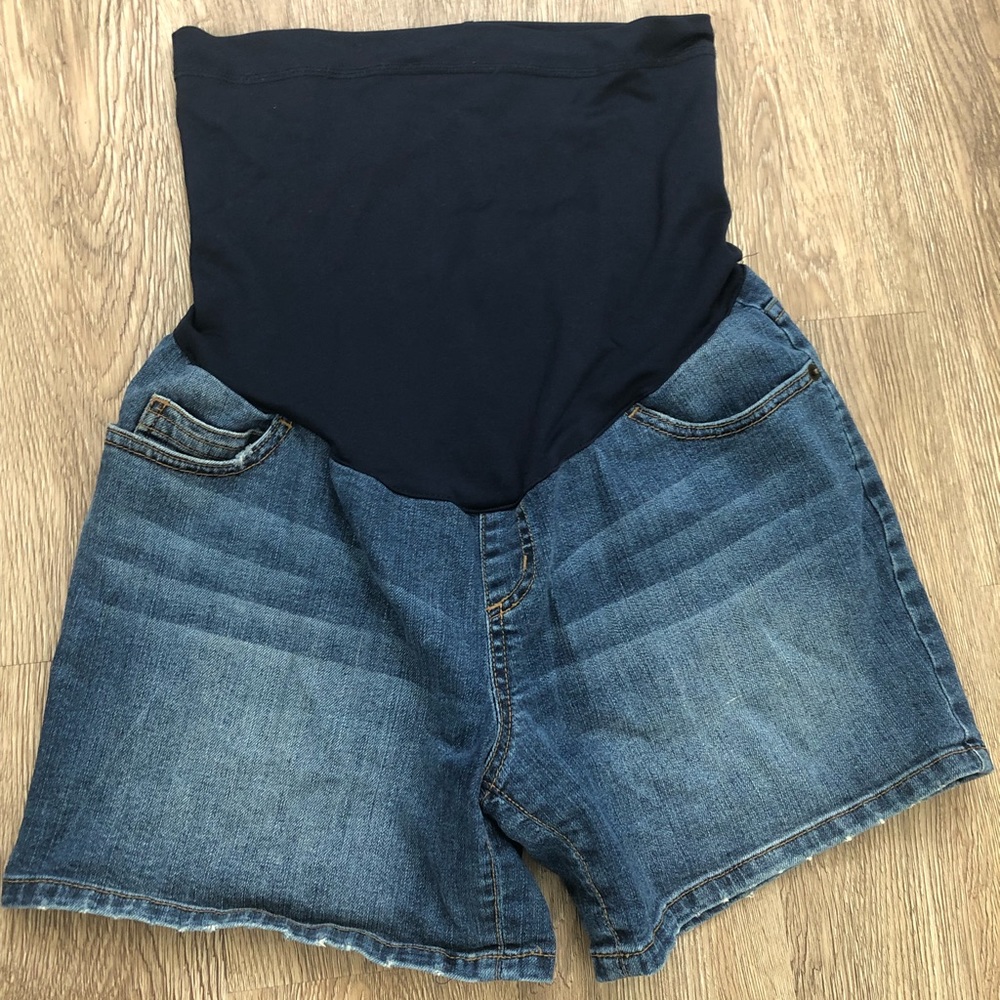 Liz Lange Maternity Shorts